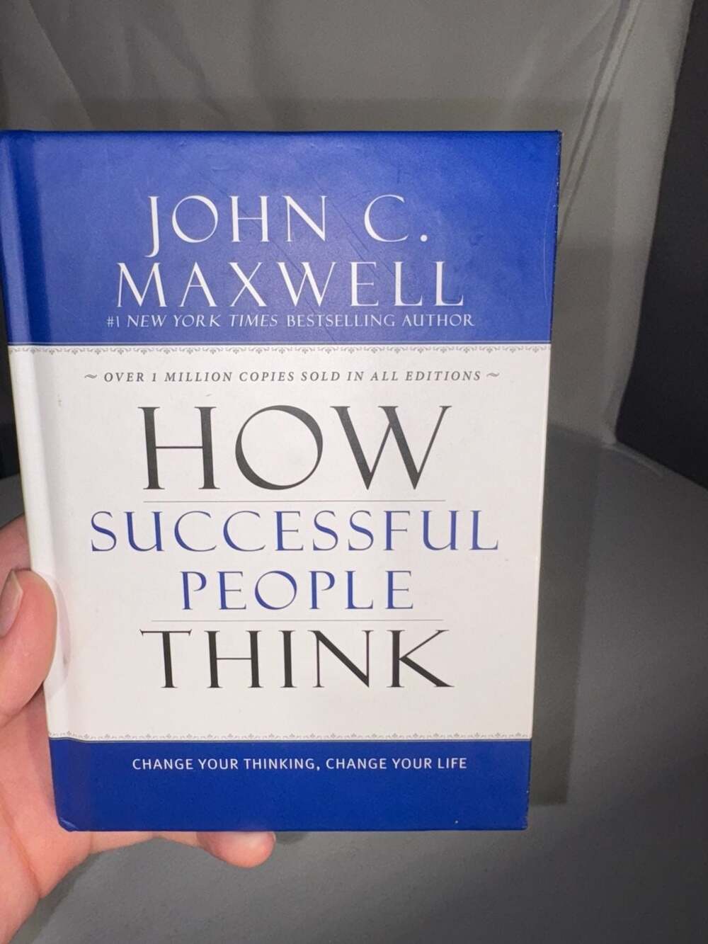 How Successful People Think by John C. Maxwell
